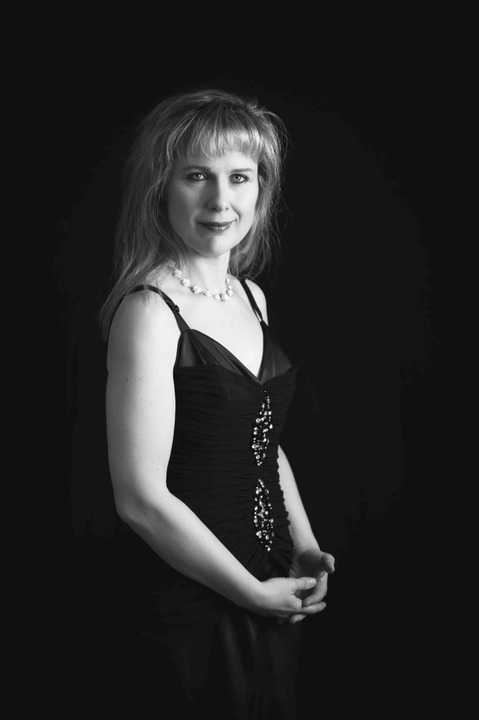 Sonia Pianist - performance photo 9