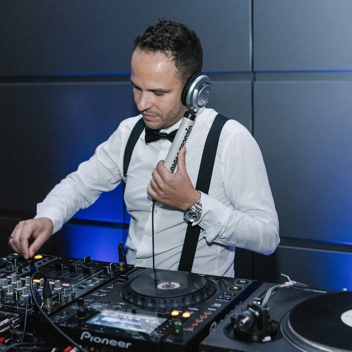Mario DJ - performance photo 1