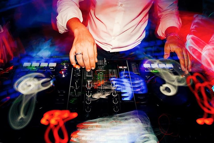 Mario DJ - performance photo 2