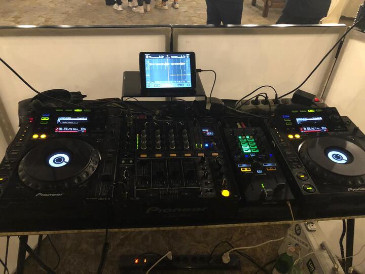 DJ Belmo - performance photo 2