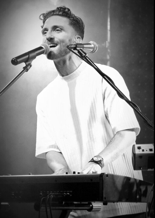 Jack Sings - performance photo 10