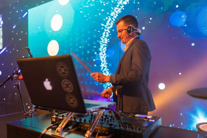 DJ On Drums - performance photo 29