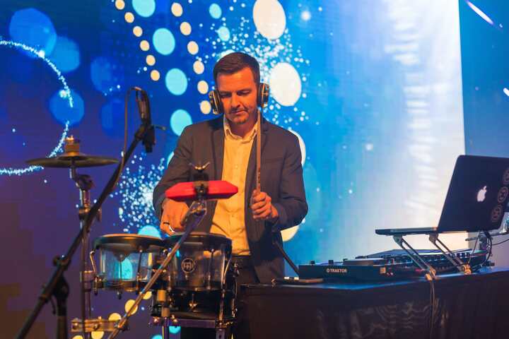DJ On Drums - performance photo 2