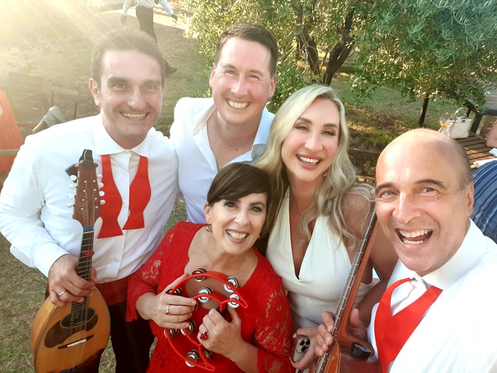 The Naples Folk Band - performance photo 4