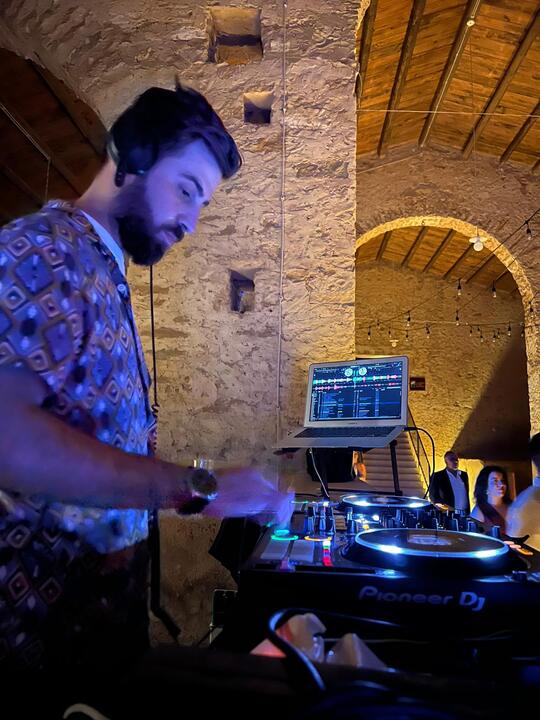 DJ Denny - performance photo 2
