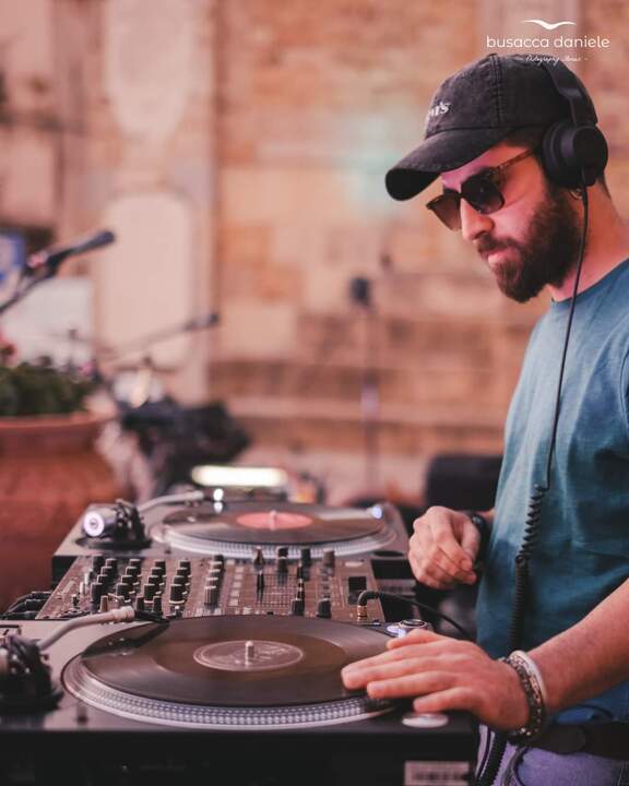 DJ Denny - performance photo 3
