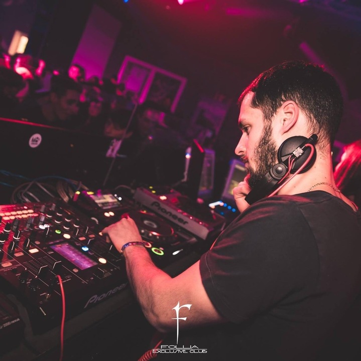 DJ Simon