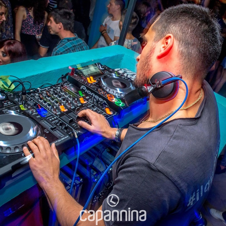 DJ Simon - performance photo 9