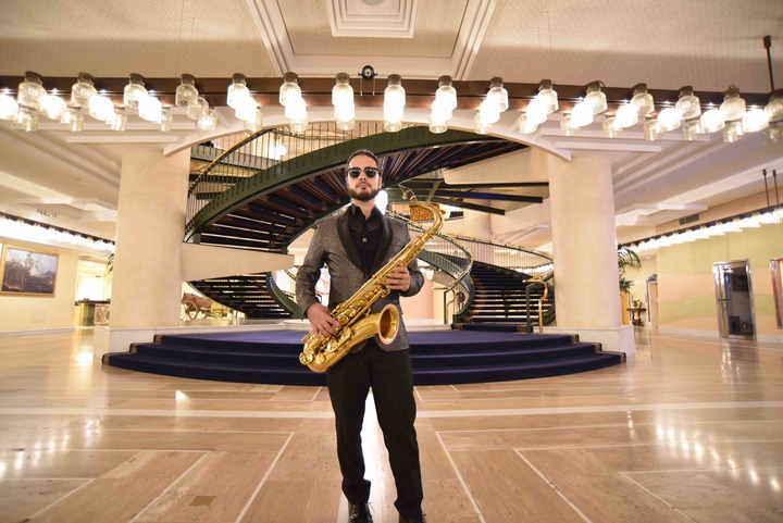 Italian Sax & DJ - performance photo 47
