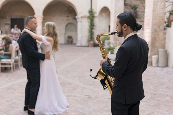 Italian Sax & DJ - performance photo 25