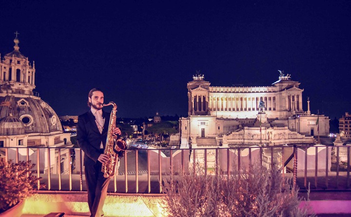 Italian Sax & DJ - performance photo 40