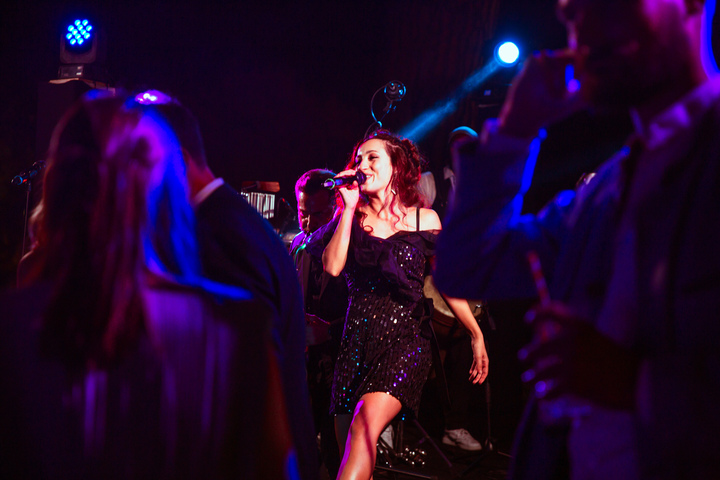 Into The Night - performance photo 6