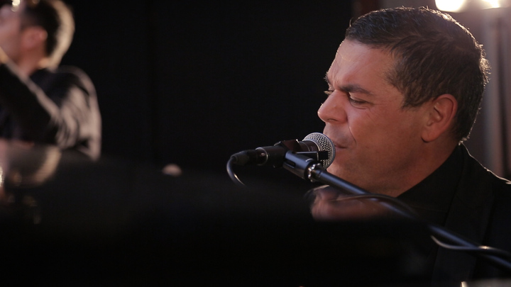 Max Sings - performance photo 6