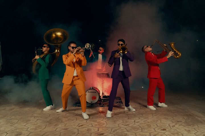 Badlands - performance photo 1