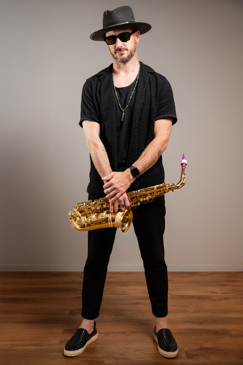 Jo Sax & DJ - performance photo 15
