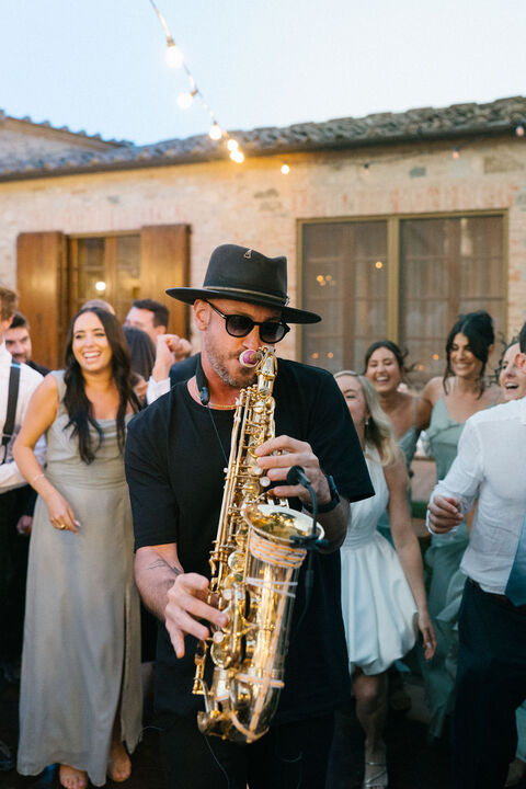 Jo Sax & DJ - performance photo 23