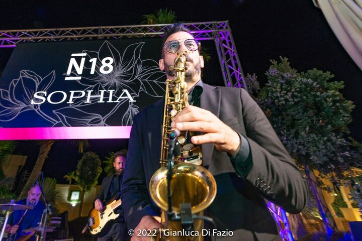 Roma Sax & DJ - performance photo 1