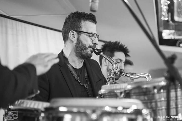 Roma Sax & DJ - performance photo 7
