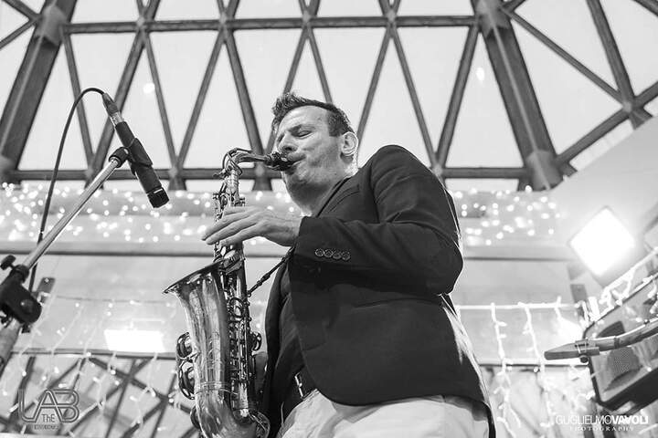 Roma Sax & DJ - performance photo 4