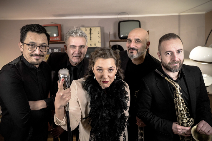 Rogues Gallery - performance photo 15