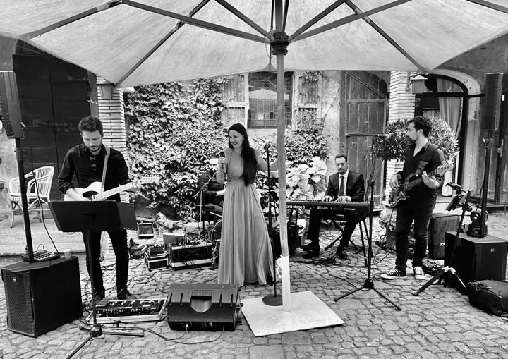 The Outcasts - performance photo 9