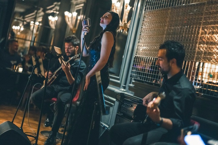 The Outcasts - performance photo 4