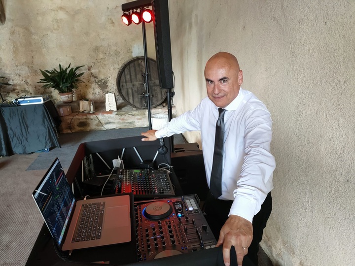 DJ Maurice - performance photo 9