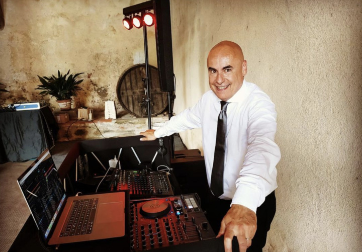 DJ Maurice - performance photo 1
