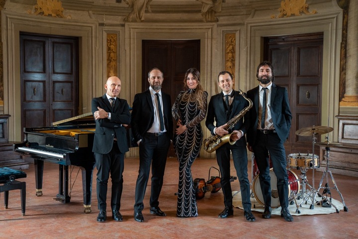 Revival Jazz Band - performance photo 1