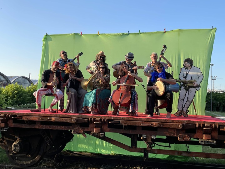 Gypsy Jazz Orchestra - performance photo 2