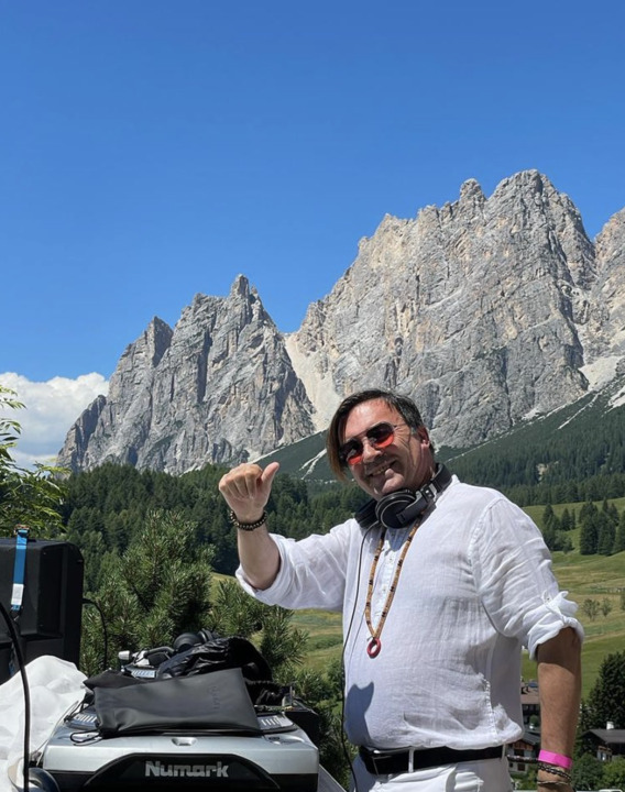 The Venice DJ - performance photo 3