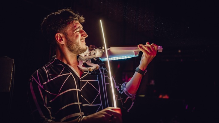 The LED Violinist
