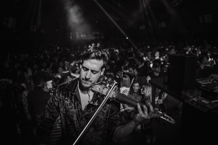 The LED Violinist - performance photo 29