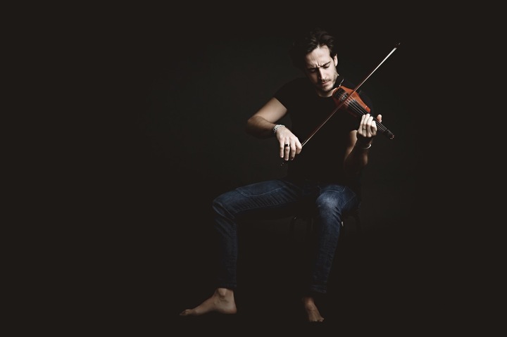 The LED Violinist - performance photo 17