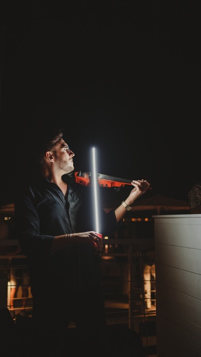 The LED Violinist - performance photo 23