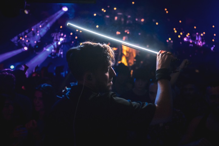 The LED Violinist - performance photo 5