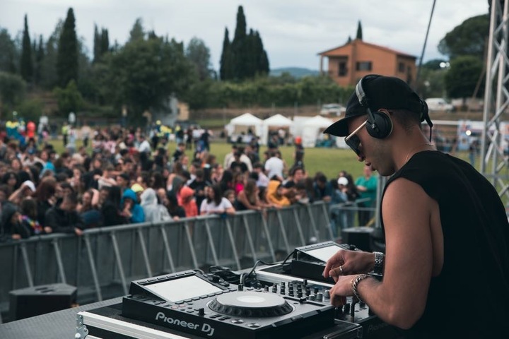 DJ Cips - performance photo 8