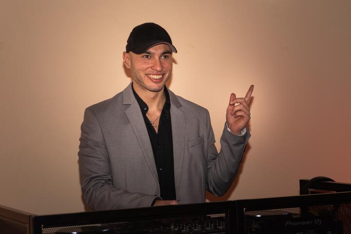 DJ Cips - performance photo 2