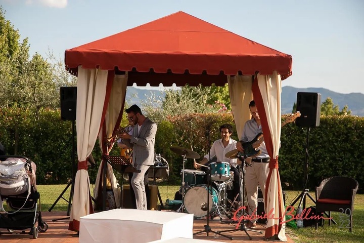 Tuscan Smooth Grooves - performance photo 7
