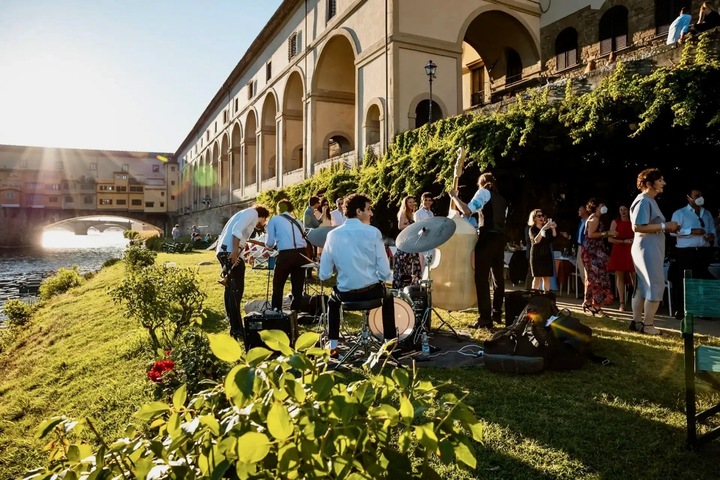 Tuscan Smooth Grooves - performance photo 3