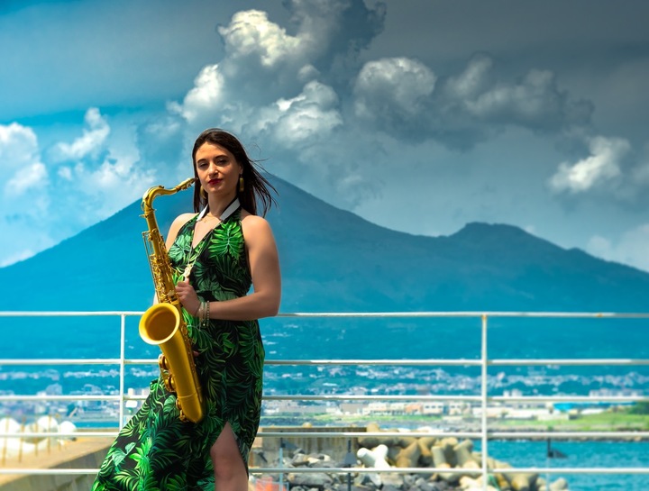 Cesca on Sax - performance photo 6