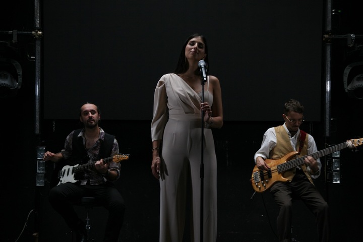 Hyped Up - performance photo 8
