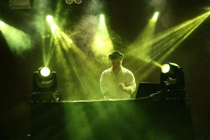 DJ Carlos