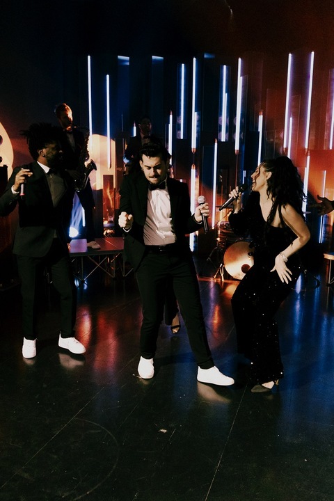 Luminosity - performance photo 14