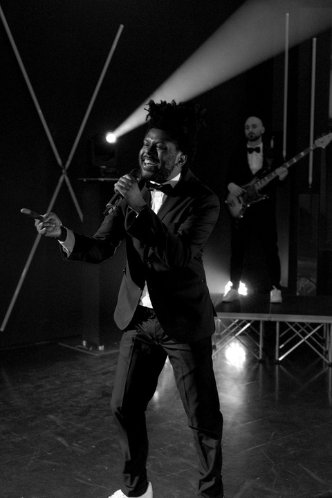 Luminosity - performance photo 12