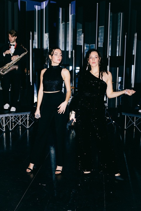 Luminosity - performance photo 13