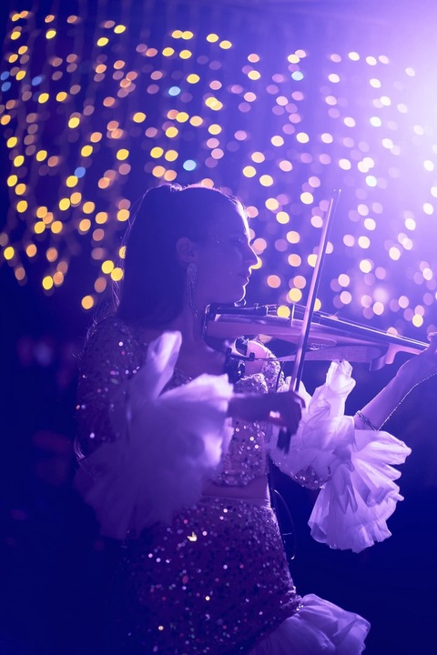 Sardinia Violinist - performance photo 2