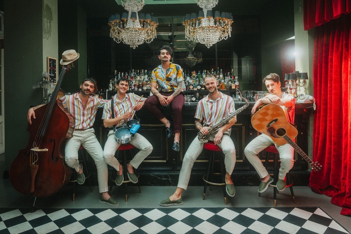 The Showmen