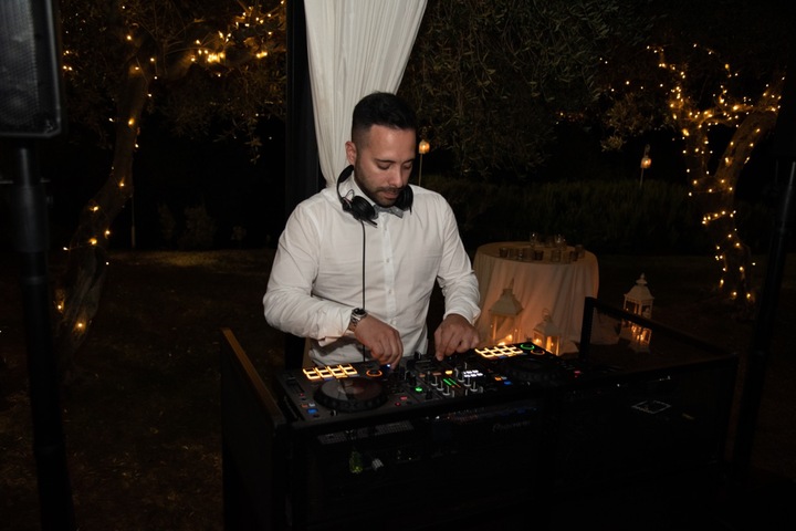 DJ Ale - performance photo 15
