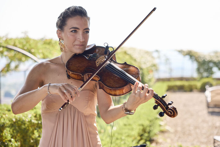 Vocal Bow - performance photo 19